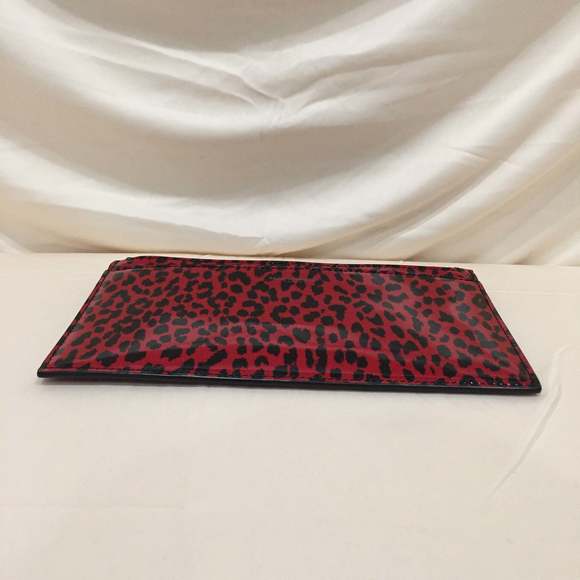 Yves Saint Laurent Leopard Patent Zip Clutch Sku# 71986 - Picture 5 of 9